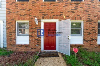394 Brookwood Lake Pl in Jackson, MS - Building Photo - Building Photo