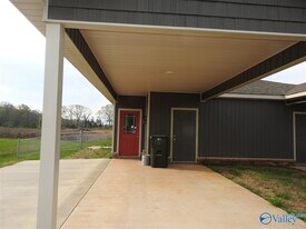 104 Blue Heron Way in Hazel Green, AL - Building Photo