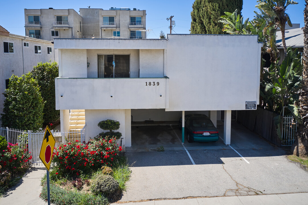 1839 Corinth Ave in Los Angeles, CA - Building Photo