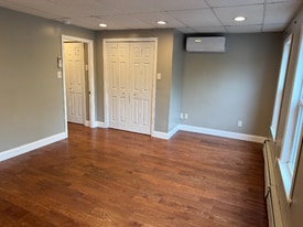 136 Sharpe St in Kingston, PA - Building Photo