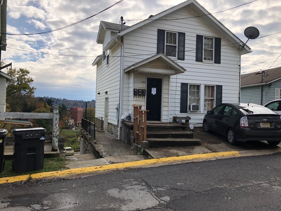 125 Lorentz St, Unit A in Morgantown, WV - Building Photo