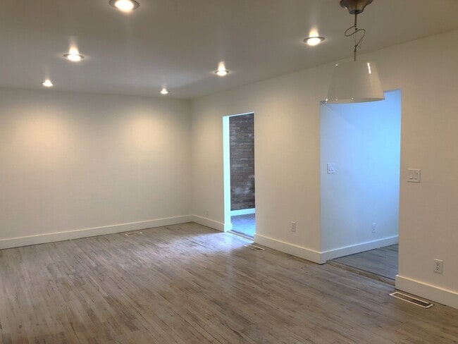 1935 Douglas St in Salt Lake City, UT - Building Photo - Building Photo