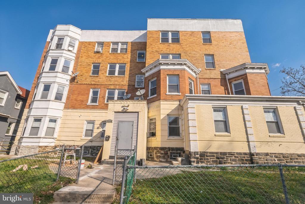5200 N 11th St in Philadelphia, PA - Building Photo