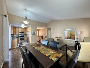 6079 S Kenton Way in Englewood, CO - Building Photo - Building Photo