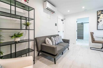 960 Jefferson Ave in Miami Beach, FL - Building Photo - Building Photo