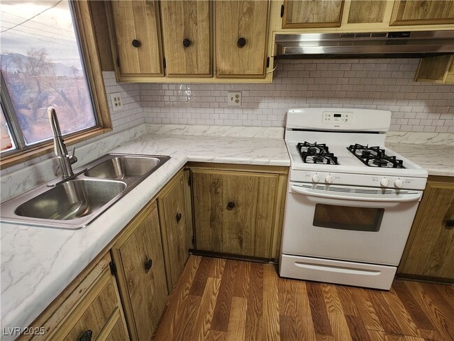 property at 1111 Hardy Ln