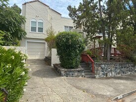 44 Mission Ave in San Rafael, CA - Building Photo