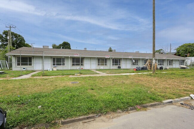 8751 Elmira St in Detroit, MI - Building Photo - Building Photo