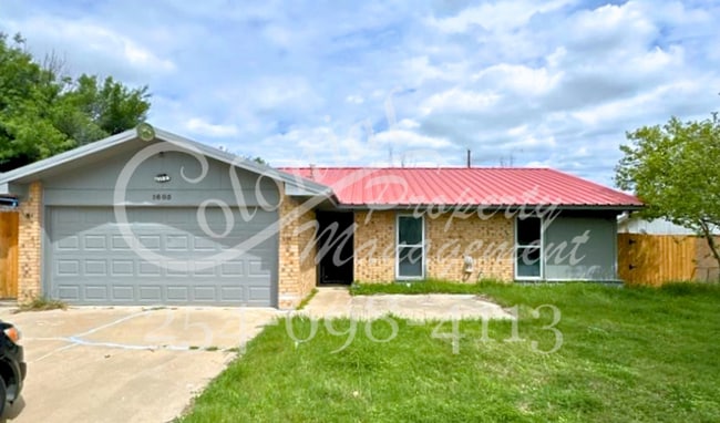 property at 1605 Illinois Ave