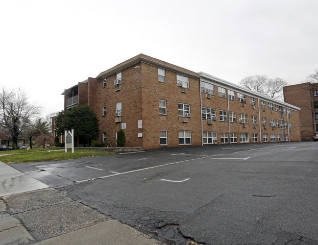 Garden State Apartments in Orange, NJ - Building Photo - Building Photo
