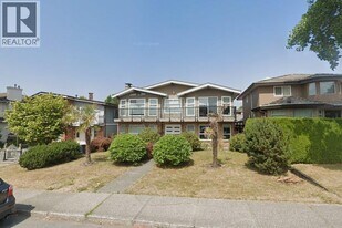 4287 Napier St in Burnaby, BC - Building Photo