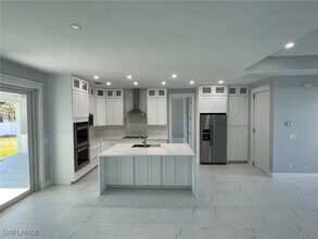 1827 SW 39th Terrace in Cape Coral, FL - Building Photo - Building Photo