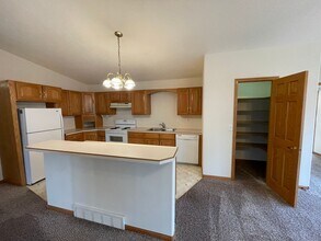 1709 Mulligan Pl in Manhattan, KS - Building Photo - Building Photo