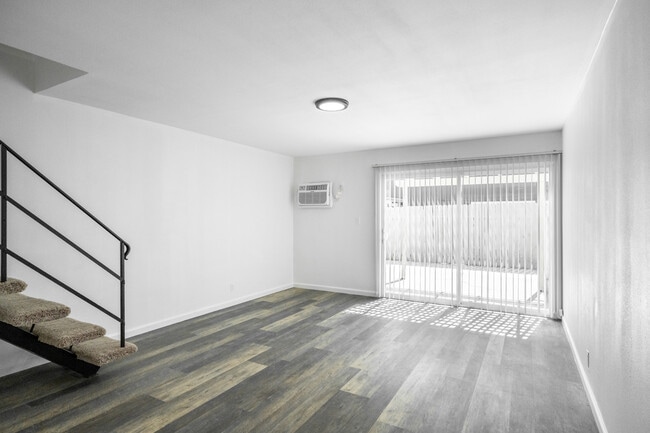 Orange Grove Apartments in Orange, CA - Building Photo - Interior Photo