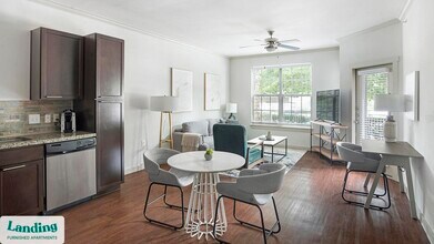 10800 Lakeline Blvd in Austin, TX - Foto de edificio - Building Photo