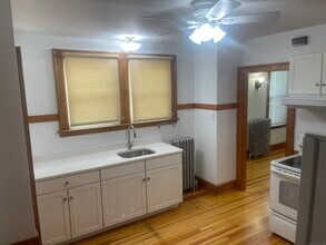42 South St in Bristol, CT - Building Photo - Building Photo