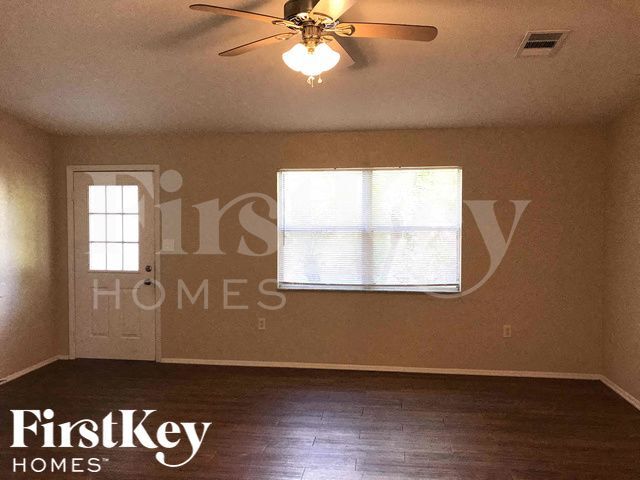 1083 Riggs St in Port Charlotte, FL - Building Photo - Building Photo