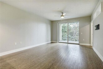 2804 Treble Ln, Unit 924 in Austin, TX - Building Photo - Building Photo