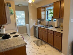 AUGUST 2026 PRE-LEASE!!  Spacious 3 Bedroo in College Station, TX - Building Photo - Building Photo