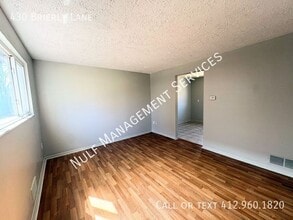 430 Brierly Ln in West Mifflin, PA - Building Photo - Building Photo