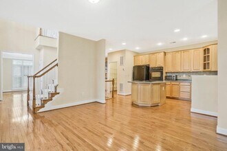 9980 Cyrandall Dr in Oakton, VA - Building Photo - Building Photo