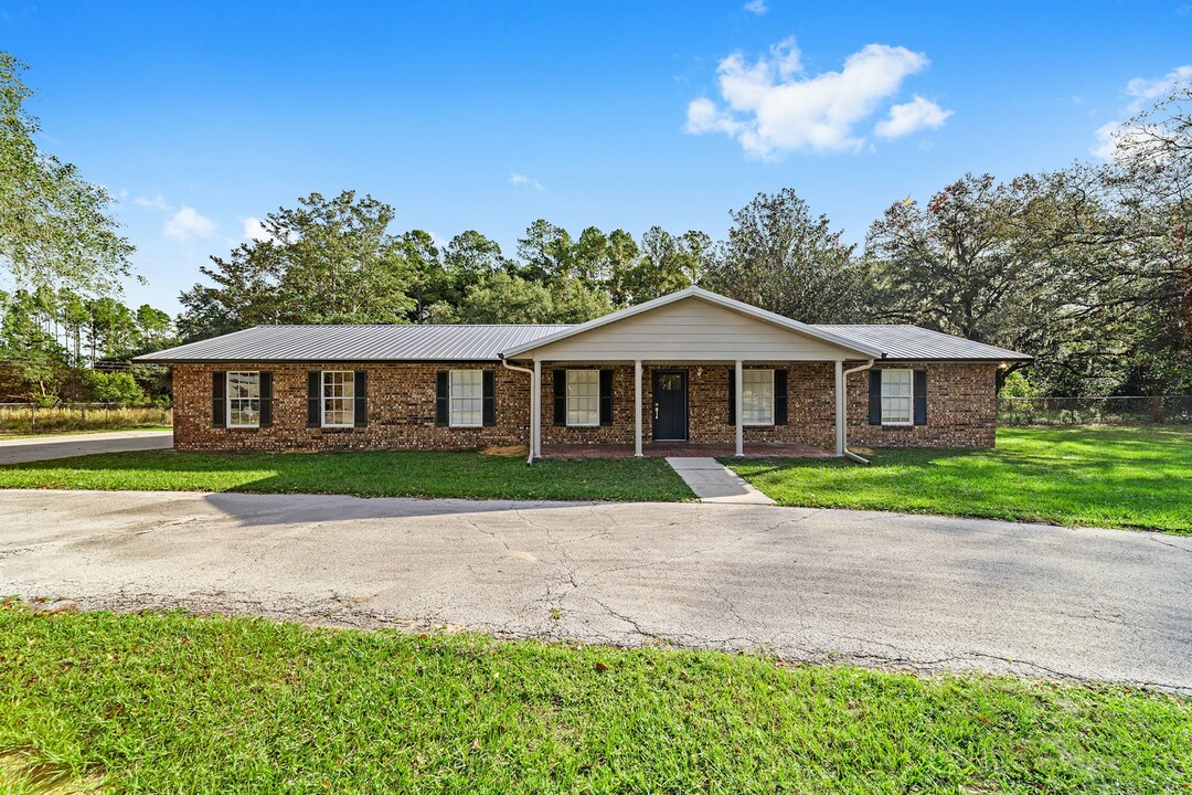 4951 NE 189th Terrace in Williston, FL - Building Photo