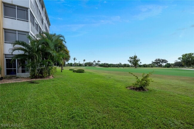 200 Pebble Beach Blvd in Naples, FL - Building Photo - Building Photo