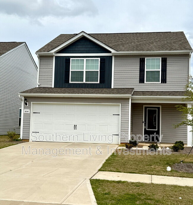 property at 3047 Cres Lk Ln