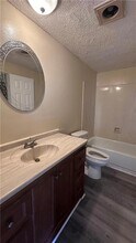 5426 Tullis Dr in New Orleans, LA - Building Photo - Building Photo