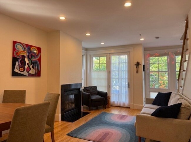 14 Decatur St in Cambridge, MA - Building Photo - Building Photo