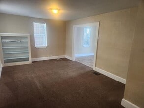 801 N Gladstone Ave in Indianapolis, IN - Building Photo - Building Photo