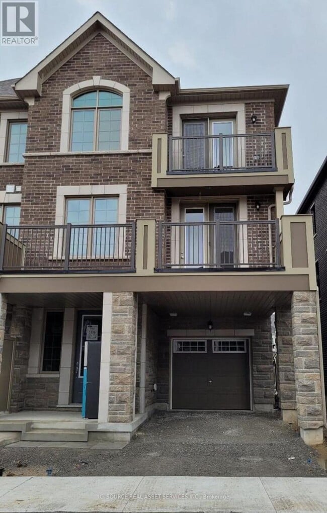 property at 31 Thomas Frisby Jr Cres