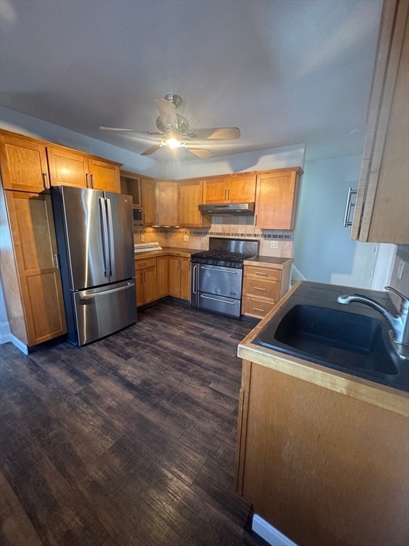 property at 10 Caledonia Pl