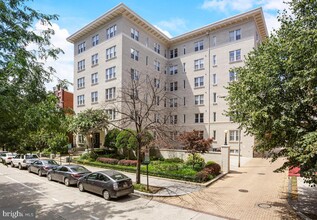 1619 R St NW-Unit -B4 in Washington, DC - Foto de edificio - Building Photo
