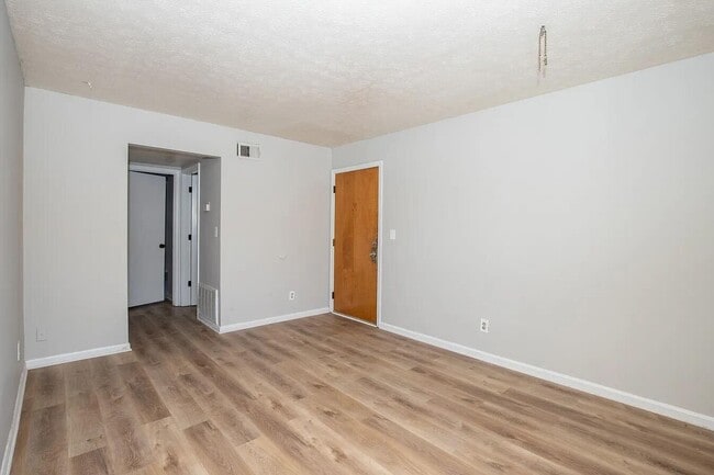 7417 Garrison Rd in Louisville, KY - Building Photo - Building Photo