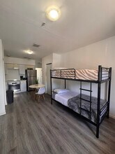 700 Meridian Ave in Miami Beach, FL - Building Photo - Building Photo