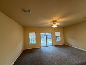 150 Iron Horse Dr E in Crestview, FL - Building Photo - Building Photo
