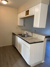 510 Pecan St in Bandera, TX - Foto de edificio - Building Photo