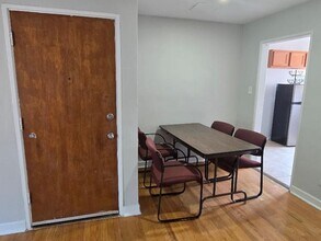 6106 N Damen Ave in Chicago, IL - Building Photo - Building Photo