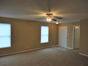 9211 Wandflower Dr in Indianapolis, IN - Building Photo - Building Photo