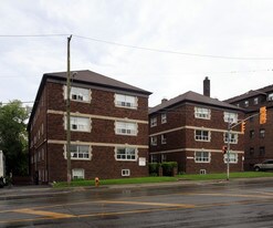 2651 Bloor St W Apartments