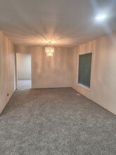 1355 Blair Ln in Hoffman Estates, IL - Building Photo - Building Photo