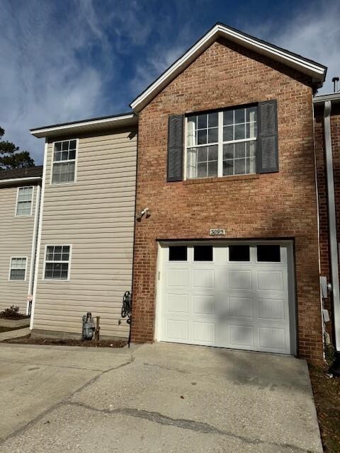 property at 3095 Camelliawood Cir W