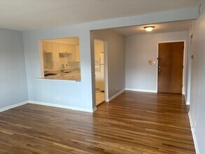 4659 Dobson St in Skokie, IL - Building Photo - Building Photo