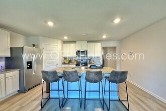 4659 Honor Guard Wy in Crestview, FL - Building Photo - Building Photo