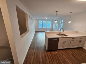 200 Hamilton Ave, Unit AUCPTA in Trenton, NJ - Building Photo - Building Photo