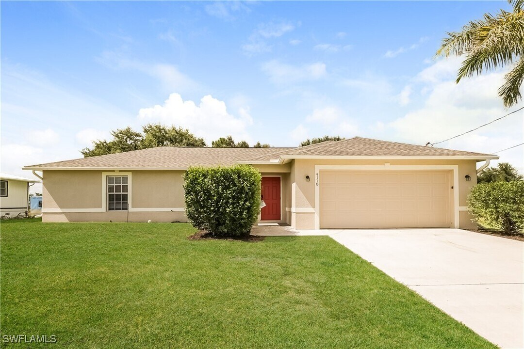 4110 20th St SW in Lehigh Acres, FL - Building Photo