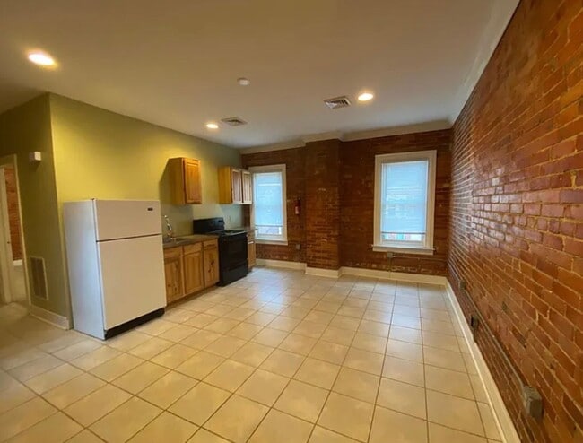 175 E Louther St in Carlisle, PA - Building Photo - Building Photo