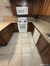 42 Cottage St in Bridgeport, CT - Building Photo - Building Photo