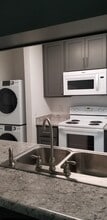 824 W Carolina St, Unit 8 in Tallahassee, FL - Building Photo - Building Photo